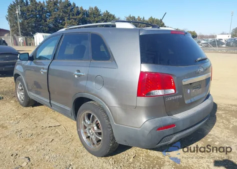 2013 Kia Sorento Lx V6 z USA, uszkodzony, nr VIN 5XYKT4A2XDG353546